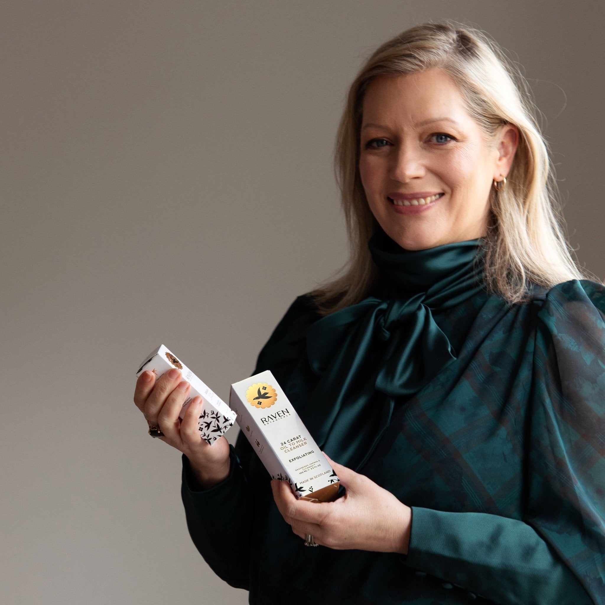 24 Carat CLEANOil™ Cleanser 100ml - Raven Botanicals