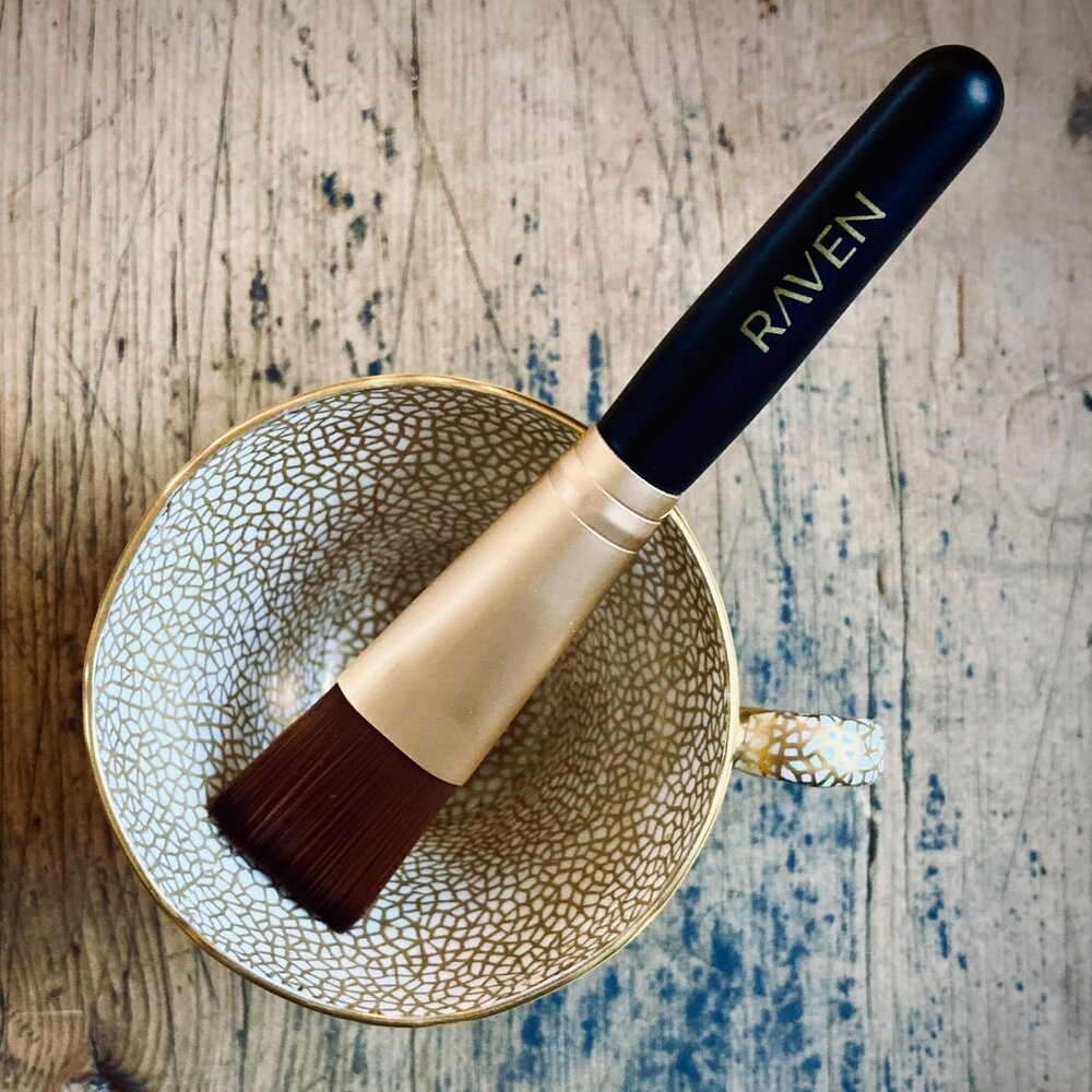 Cruelty - free Mask Brush - Raven Botanicals